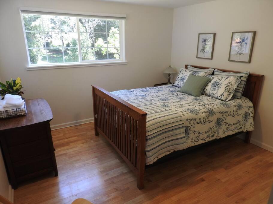 Coastal Charm: Sw Oregon Home On 2+ Quiet Acres Carpenterville Bagian luar foto
