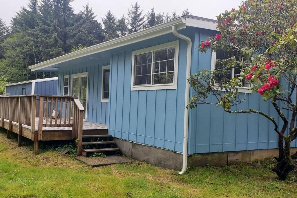 Coastal Charm: Sw Oregon Home On 2+ Quiet Acres Carpenterville Bagian luar foto