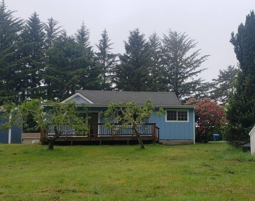 Coastal Charm: Sw Oregon Home On 2+ Quiet Acres Carpenterville Bagian luar foto